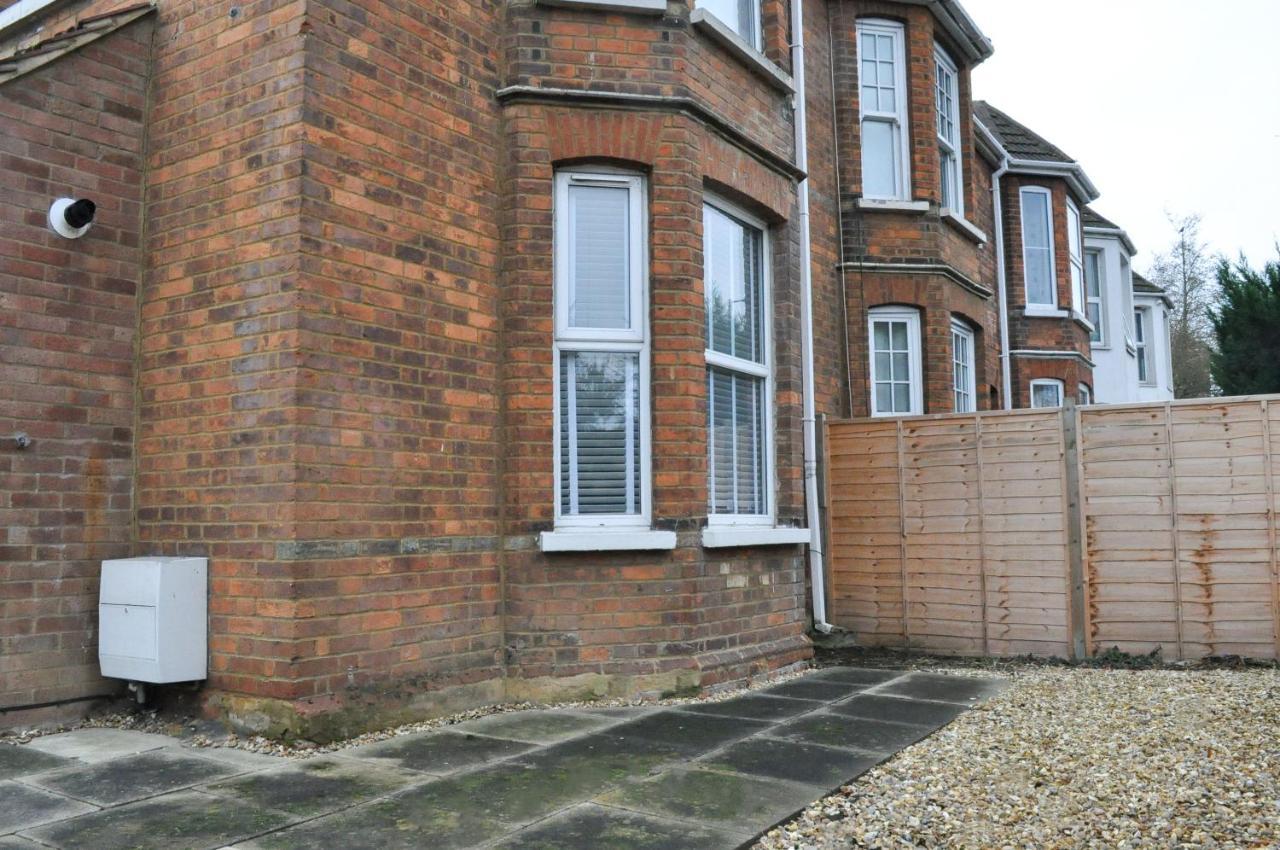 Bedford Rd Apartment Ideal For Hospital & Town Centre Kempston Екстер'єр фото